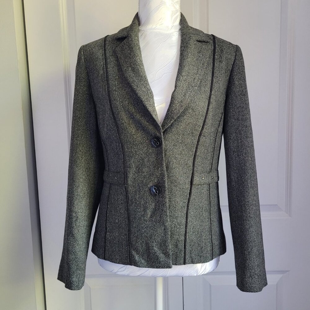 NWOT! Proportion Conrad blazer size 4